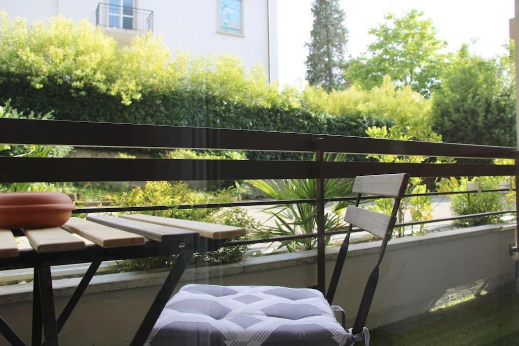 Lovely With Free Parking! Apartamento